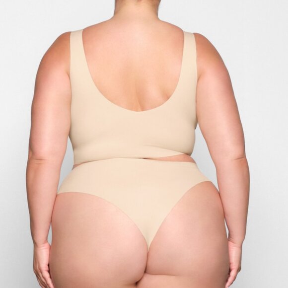 Skims Naked Plunge Longline Bralette Sand NWT - Picture 3 of 7